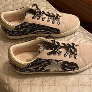 Vintage Havana Beige and Black Sneakers